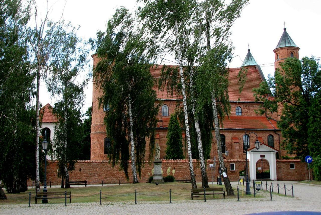 Vila Strefa Kampinos Brochów Exteriér fotografie